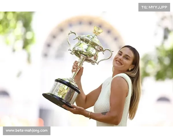 凯斯三盘逆转终结萨巴伦卡澳网20连胜首度捧起大满贯冠军奖杯